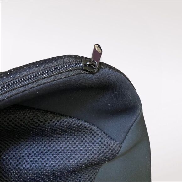 Universal Breathable Car Seat Cushion - Picture 2 of 3